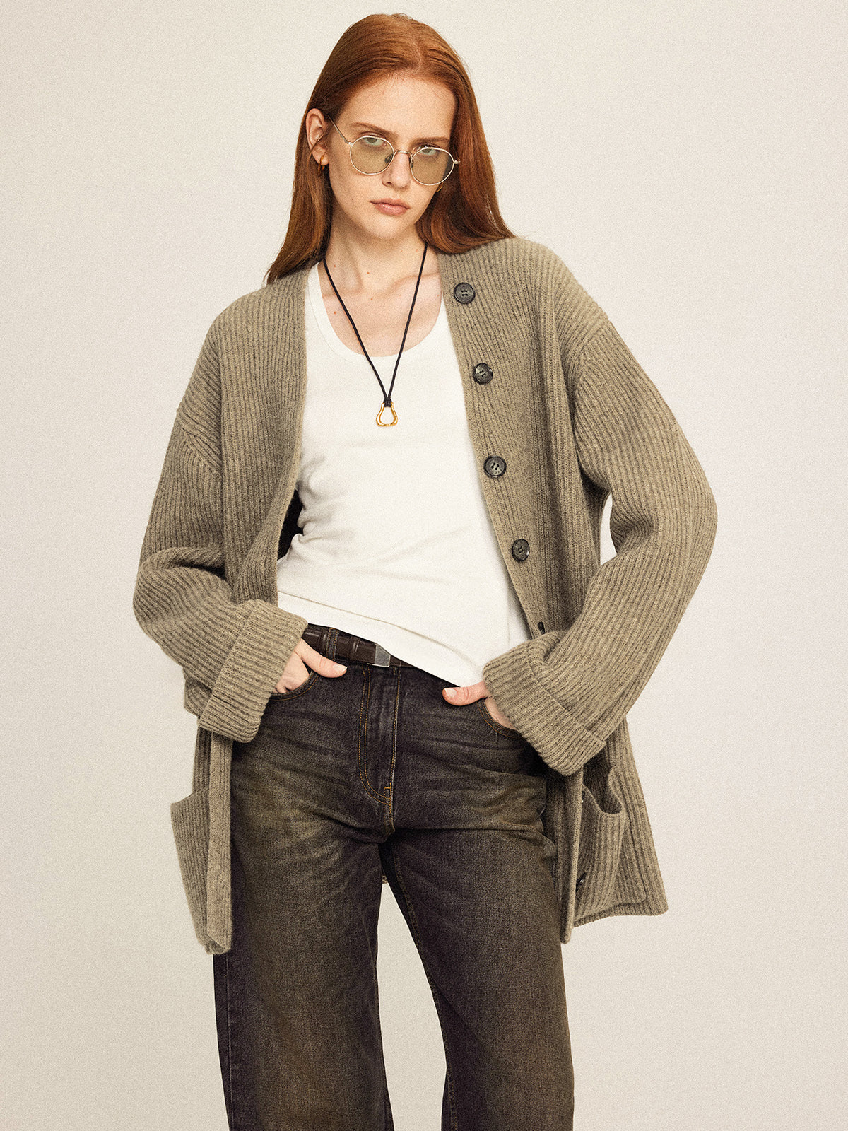 Rianne Ribgebreide Cardigan – Comfort en Stijl in één Tijdloos Ontwerp