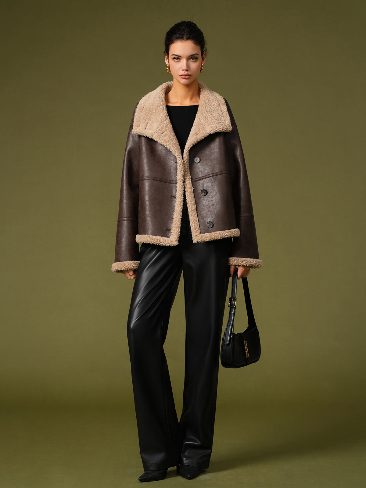 Maren Vegan Leather Jacket – Luxe Warmte & Tijdloze Stijl in Één