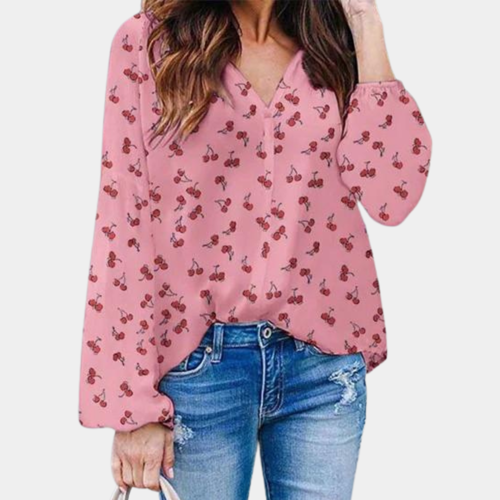 Cerise – Damesblouse met Kersenprint en Tijdloze Elegantie