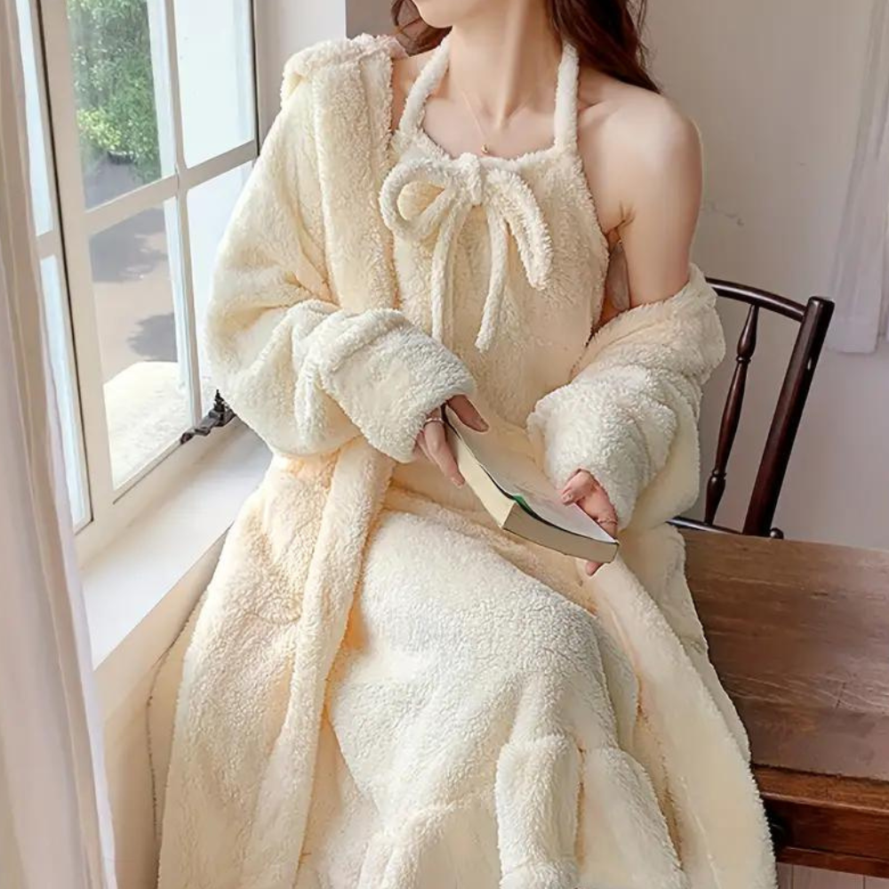 Liora – Dames Pyjama Set in Zacht & Warm Loungewear Design