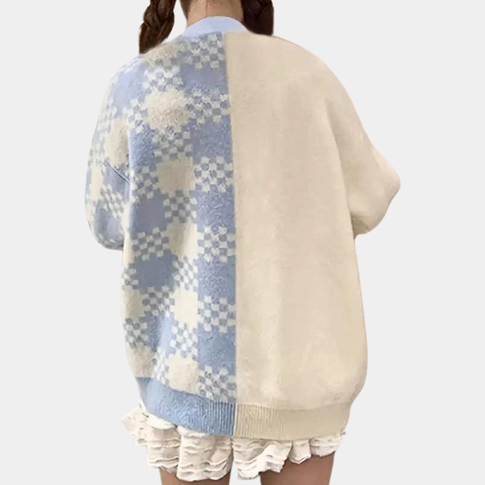 Elowen – Dames Cardigan met Ruitenprint en Patchwork Details
