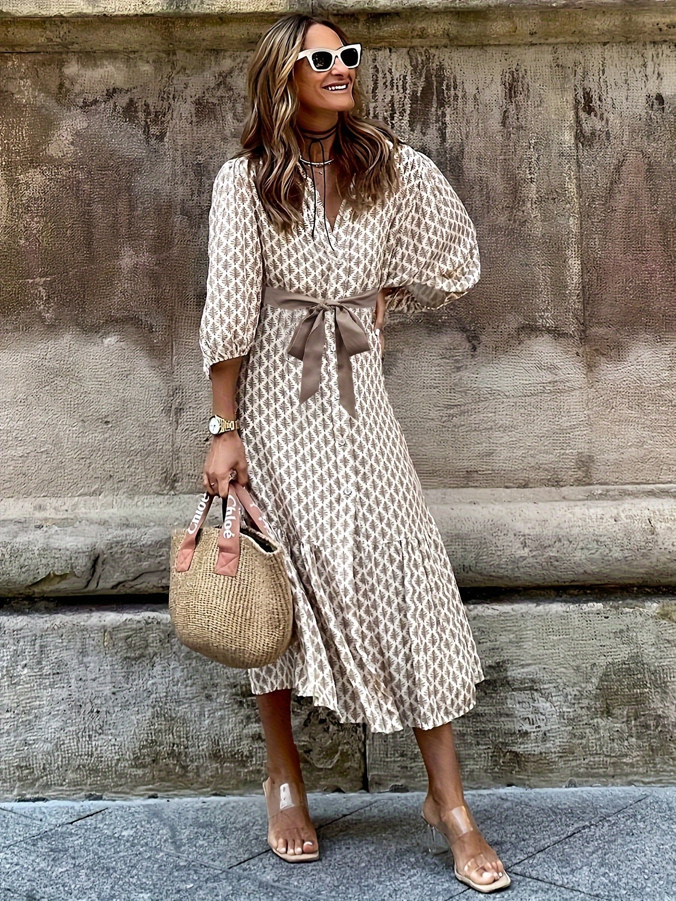 Marisella - Elegante Doorknoopjurk met Strikdetail voor een Chic en Tijdloos Uiterlijk