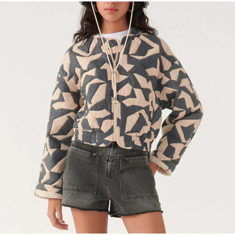 Isaline – Elegante dames quiltjas met verfijnde stitching en getailleerde pasvorm