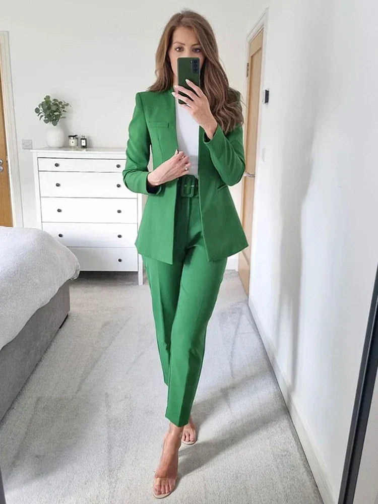 Selvara – Dames Tweedelige Business Set met Blazer & Slim-Fit Broek