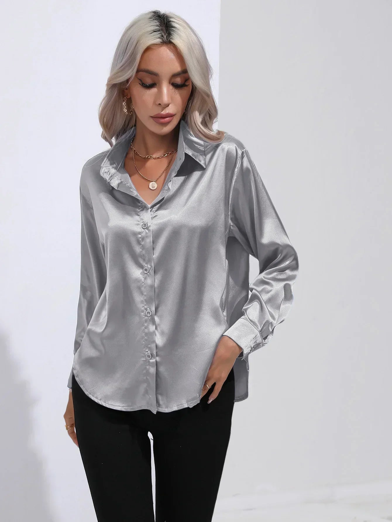 Serenya – Satijnen Blouse met Lange Mouwen, Elegant & Tijdloos voor Kantoor en Events