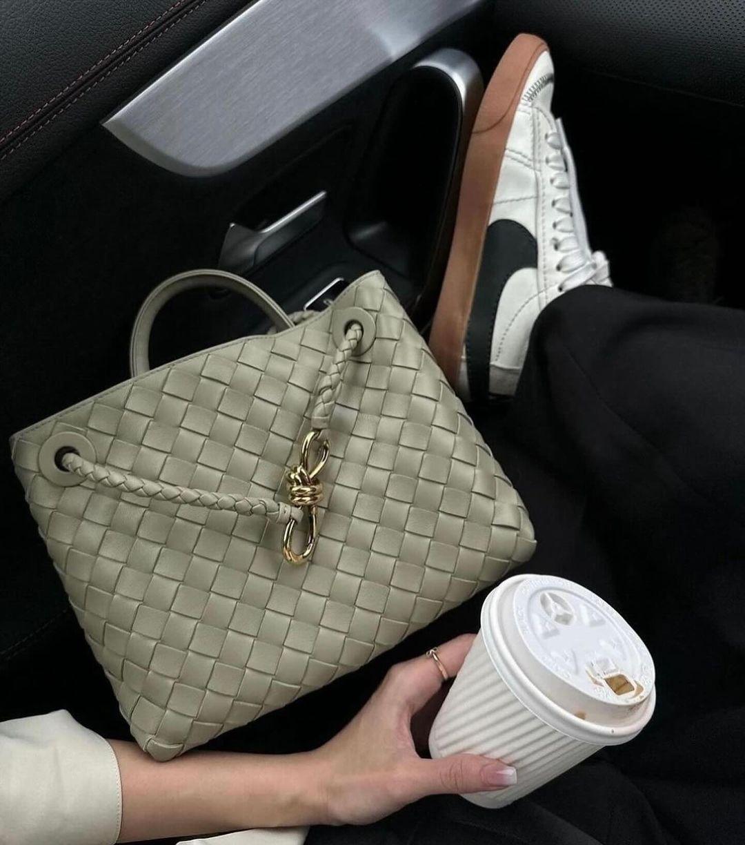 Seliora Geweven Vegan Leren Tote – Tijdloze Stijl & Duurzaam Design