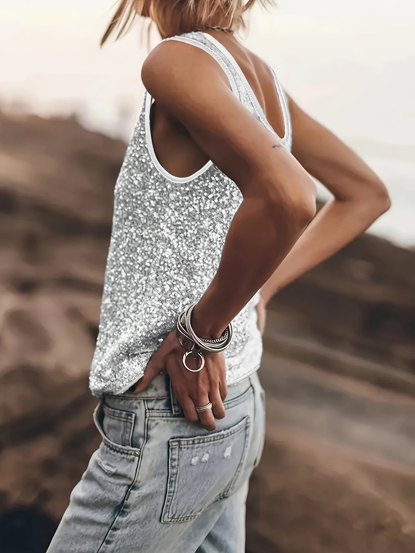 Mouwloze Glitter Top Dames – Elegant & Veelzijdig