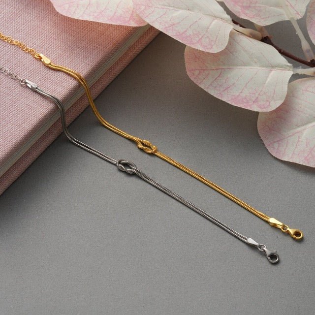 Seraphina - Elegante Liefdesknoop Armband van Hoogwaardige Kralen voor een Tijdloze Look