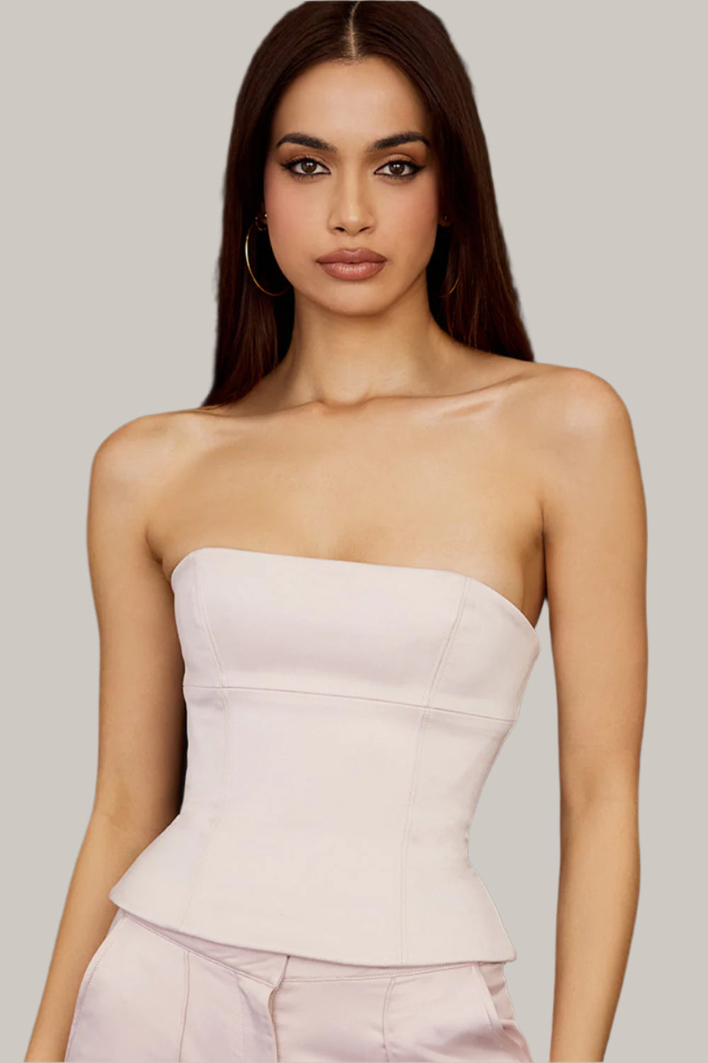 Seliora Satijnen Co-ord Set – Luxe Bandloze Top & Rechte Broek