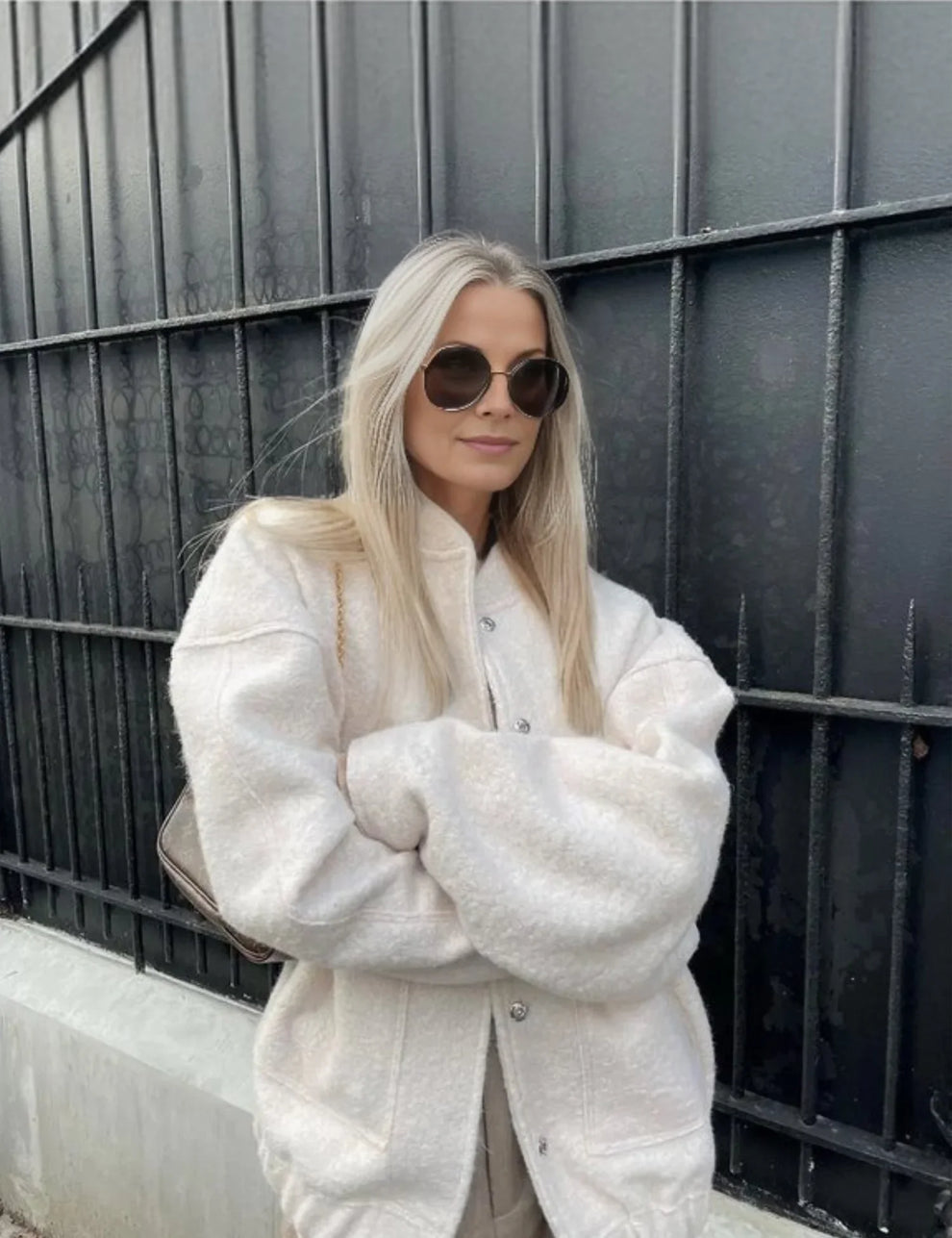 Calviora – Oversized bomberjack voor dames met trendy en moderne uitstraling