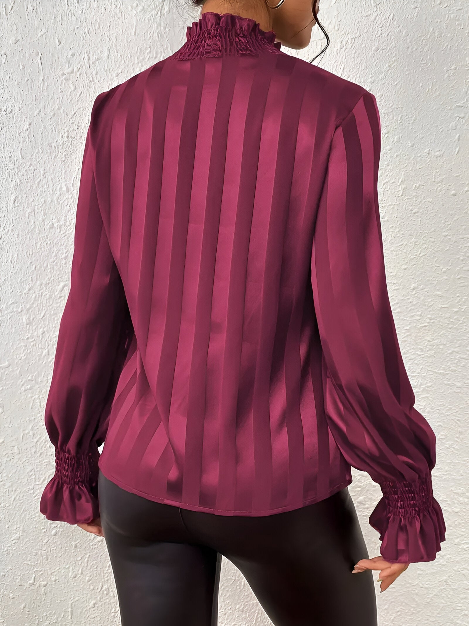 Xylara - Elegante Geplooide Blouse voor Dames met een vrouwelijke Pasvorm en Zachte Valling