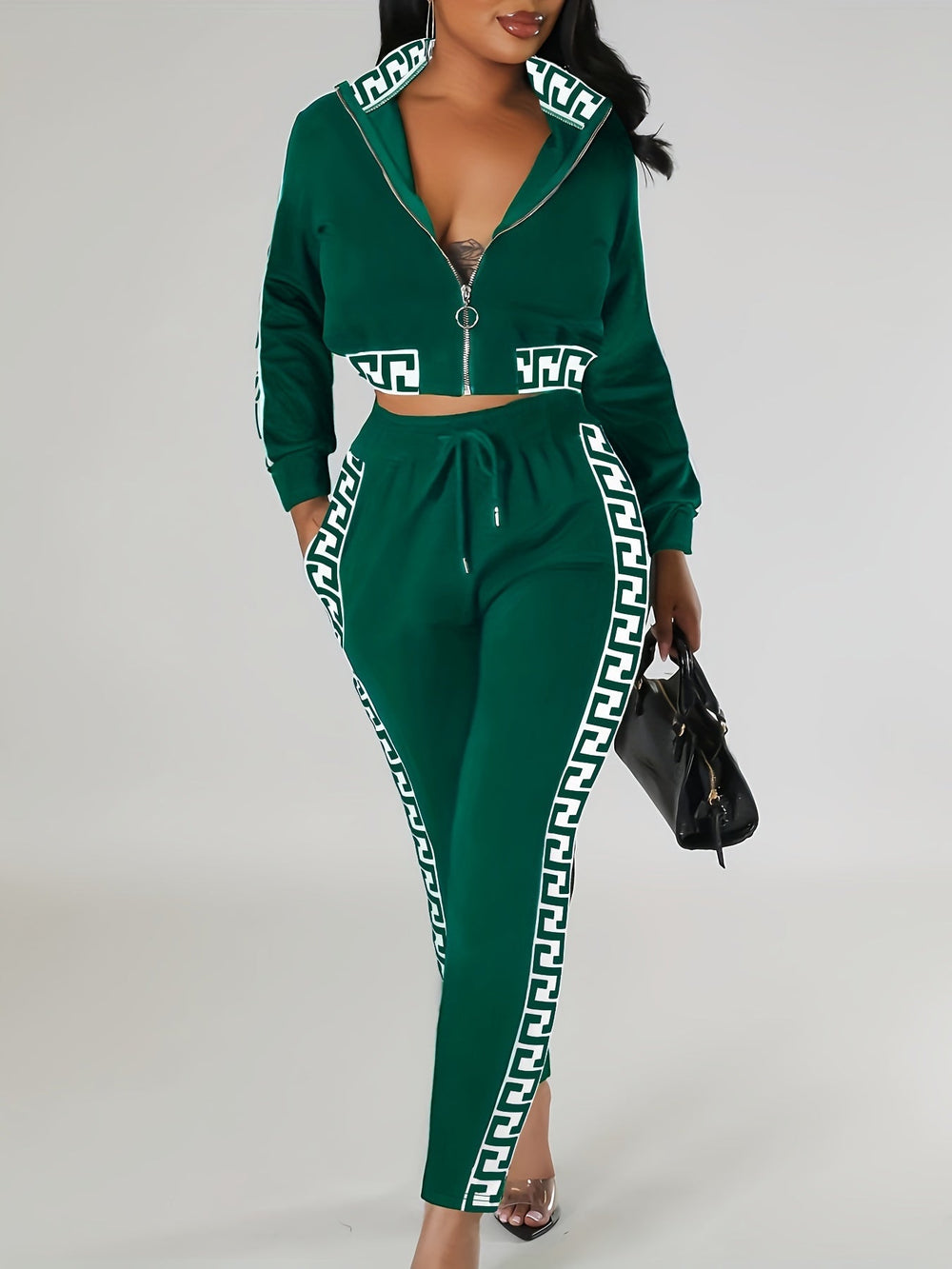 Noelle Set – Moderne Tweedelige Set met Subtiele Printdetails