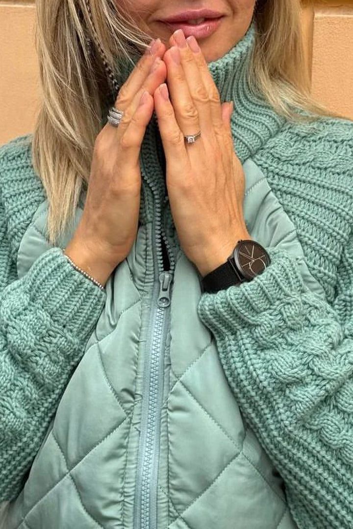 Esmée™ Herfst Gebreide Jas – Stijlvolle Warmte voor Frisse Dagen