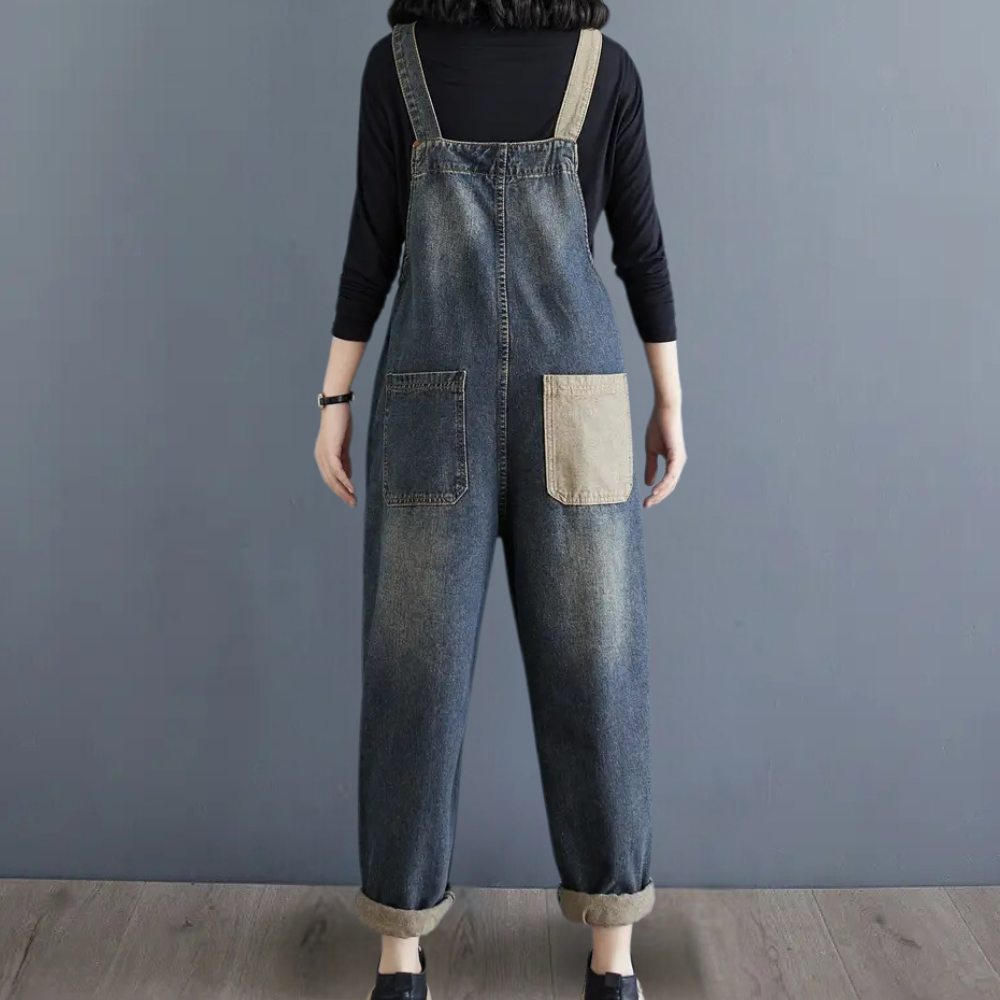 Agatia – Denim Jumpsuit met Verstelbare Banden en Tijdloze Flair