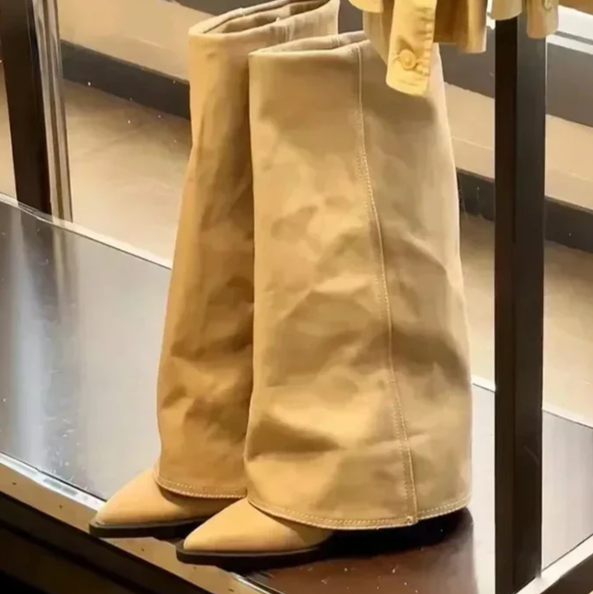 Alara – Hoge Laarzen met Trendy Uitstraling