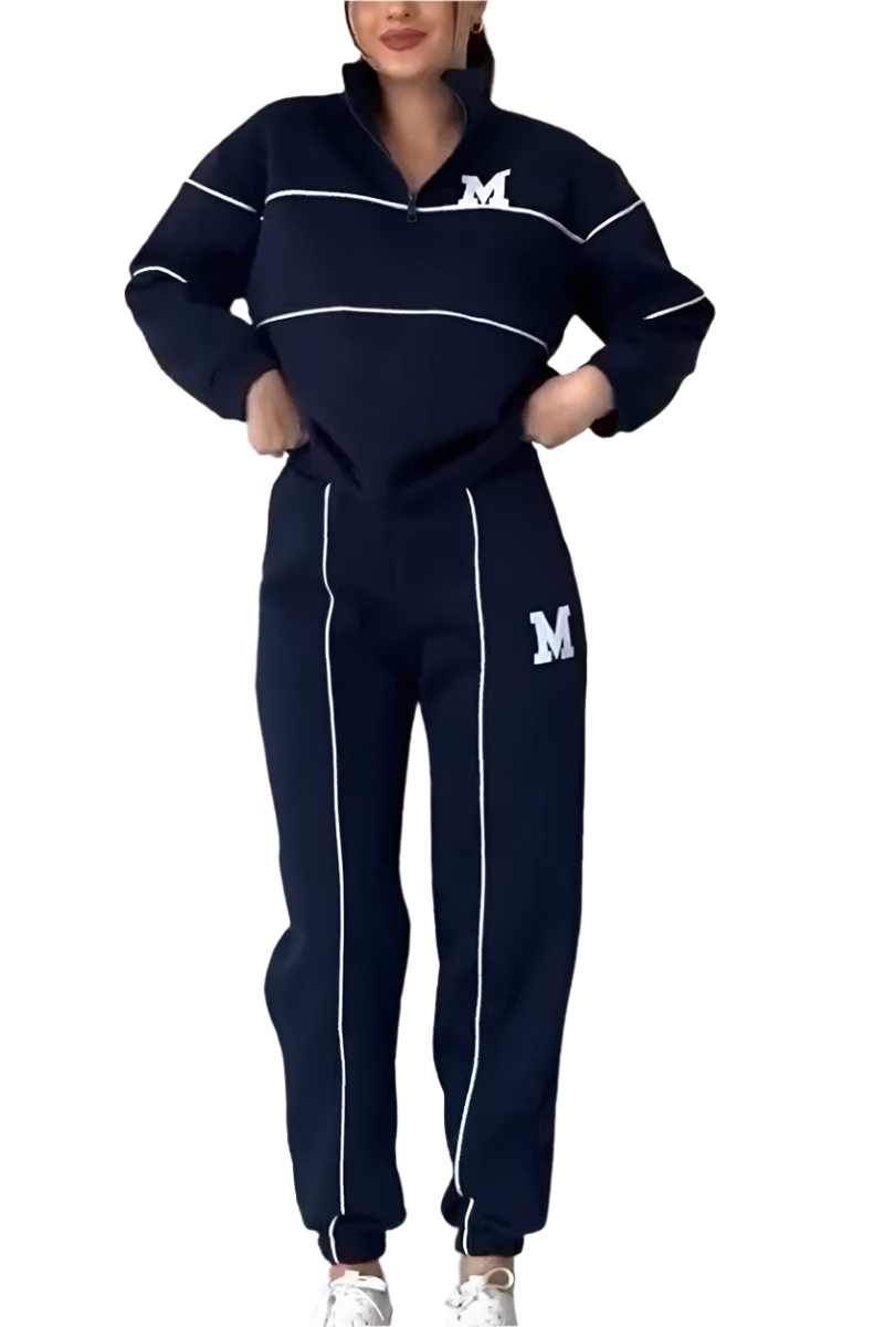 Veyra – Tweedelige Set met Letterprint en Tijdloze Stijl