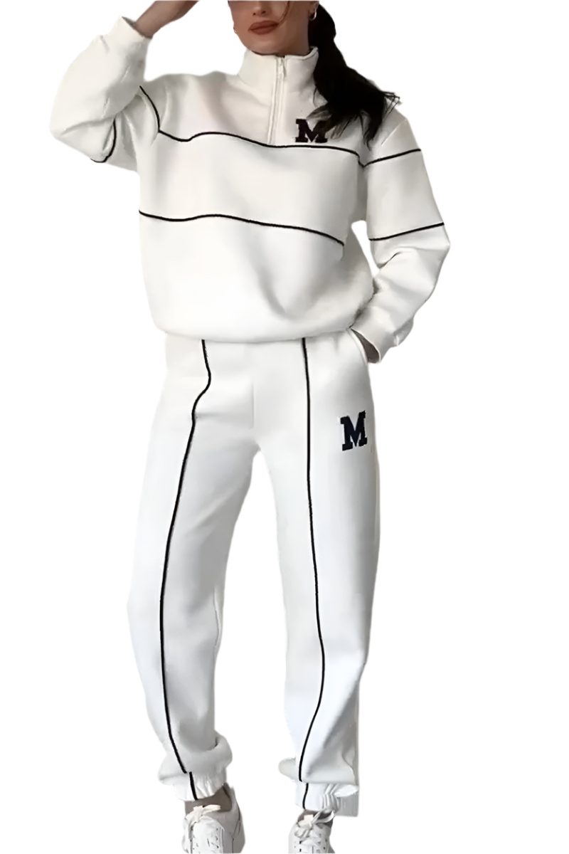 Veyra – Tweedelige Set met Letterprint en Tijdloze Stijl