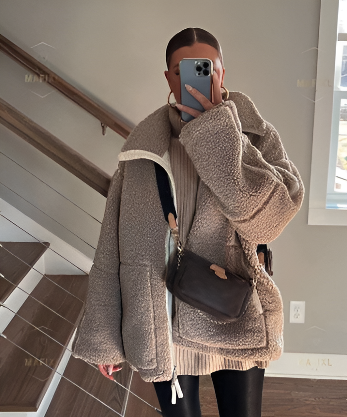 Elayne Wool-Blend Teddy Coat – Tijdloze Luxe voor de Koude Dagen