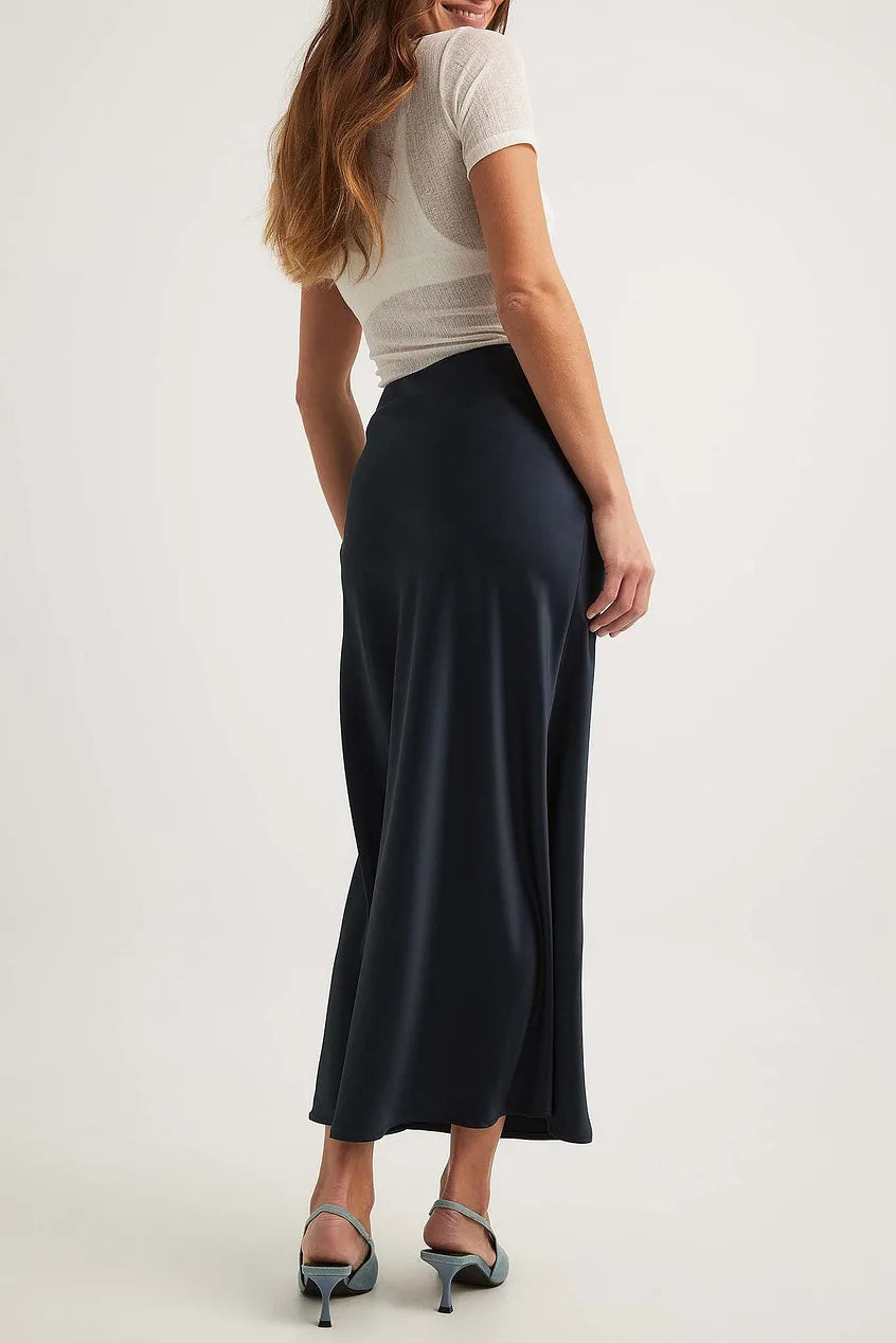 Celeste – Satijnen Midi-Rok met Flatterende Taille en Luxe Glans