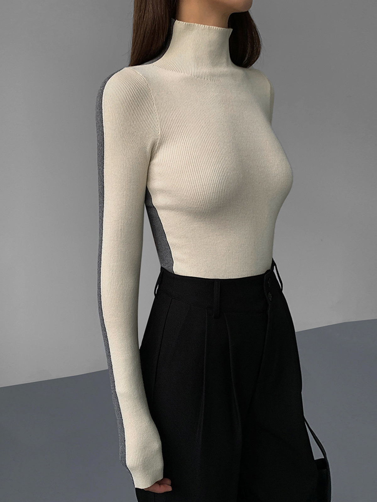 Noelle – Tweekleurige Gebreide Top met Regular Fit